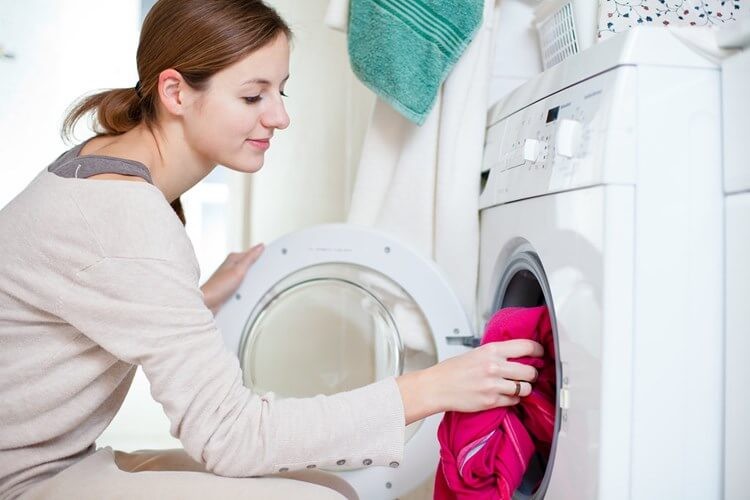 vệ sinh máy giặt với giấm